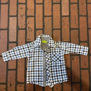 Long sleeve buttons down shirt